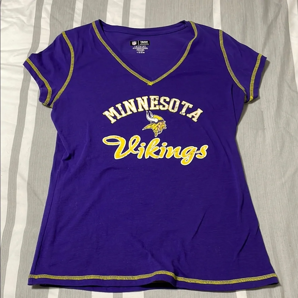 NFL Purple and Yellow Pajamas Intimates & Sleepwear - Picture 5 of 7